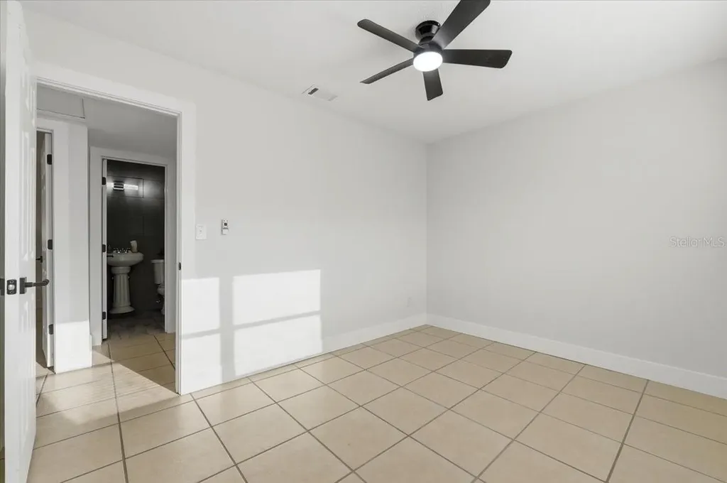 10930 N Aster Avenue Tampa FL 33612