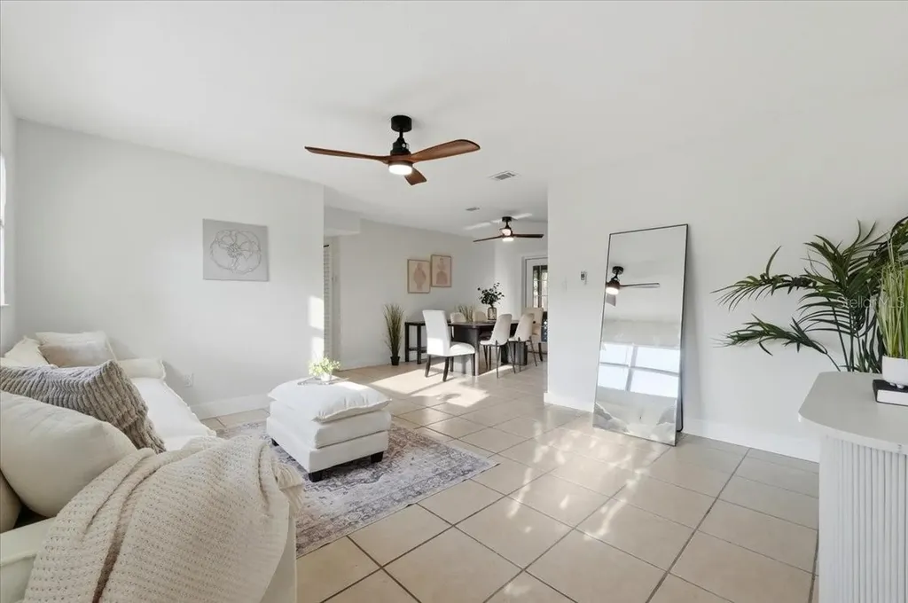 10930 N Aster Avenue Tampa FL 33612