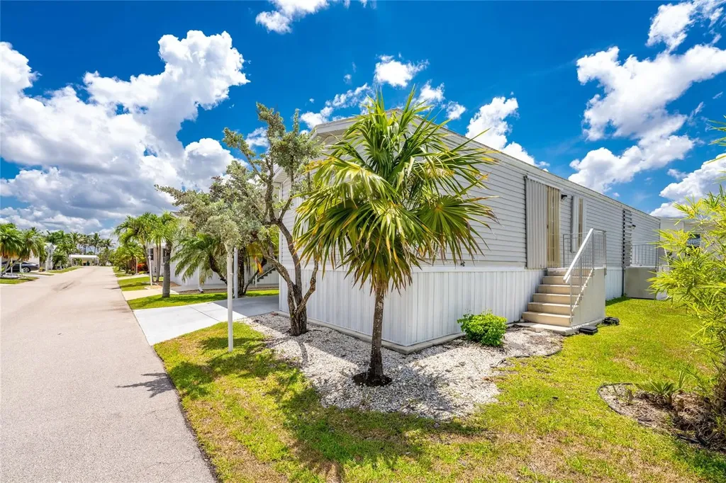10 Holland Drive Punta Gorda FL 33950