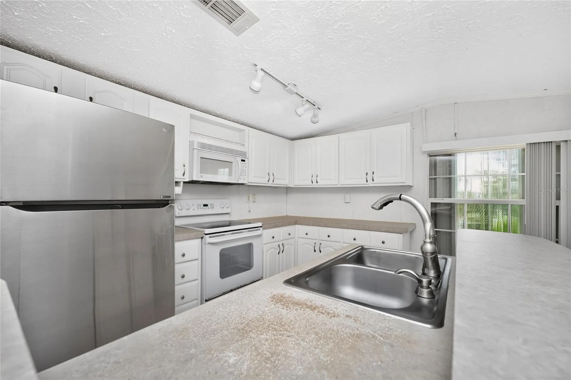 10 Holland Drive Punta Gorda FL 33950