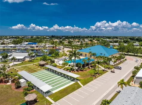 10 Holland Drive Punta Gorda FL 33950