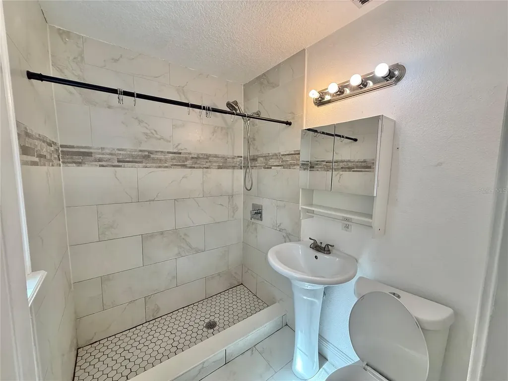 2810 Flowertree Road Belle Isle FL 32812