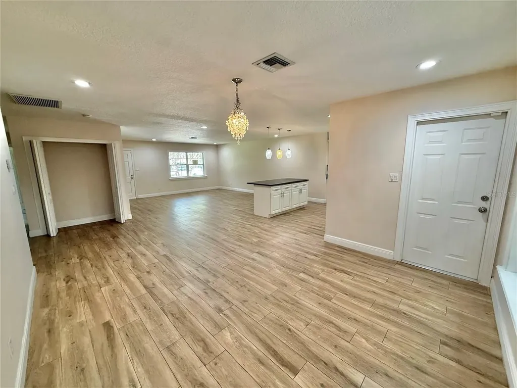 2810 Flowertree Road Belle Isle FL 32812