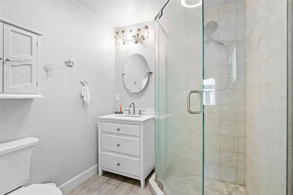 10437 Cirimoya Lane Seminole FL 33772