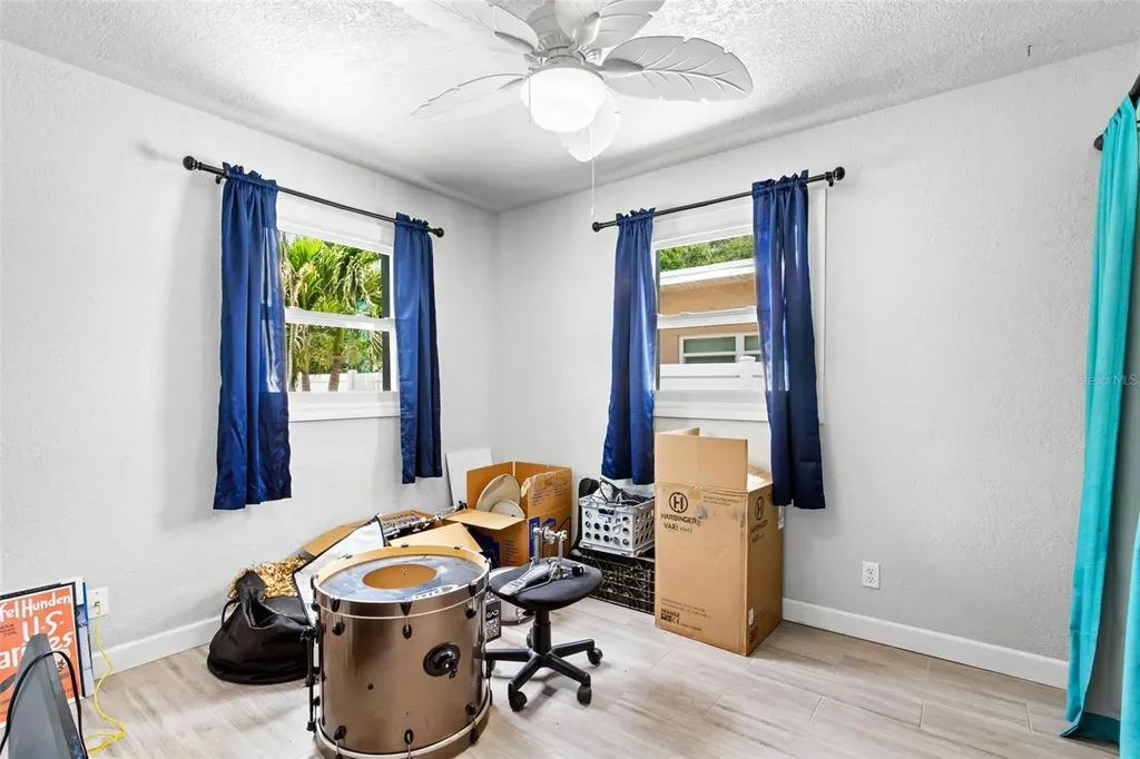 10437 Cirimoya Lane Seminole FL 33772