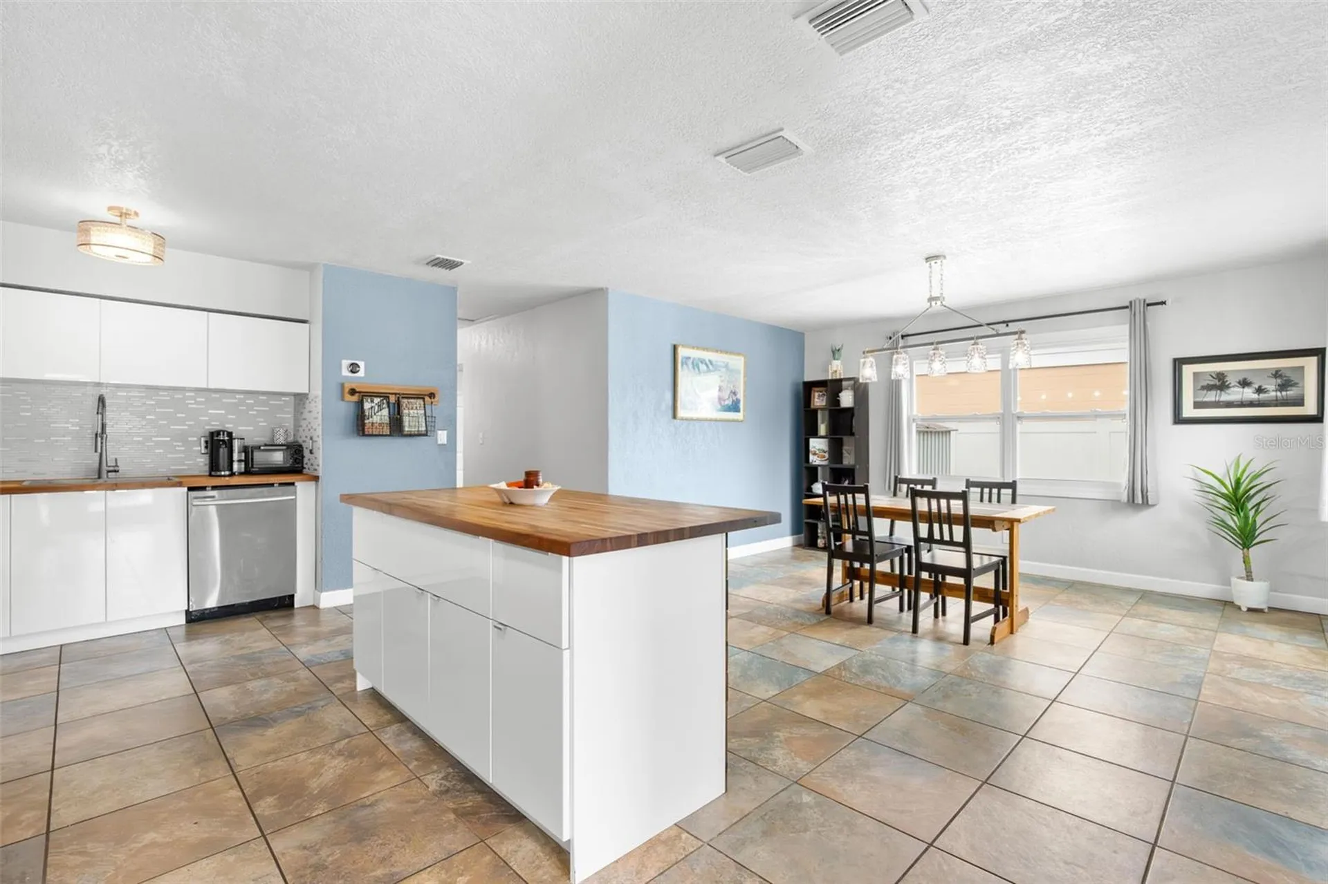 10437 Cirimoya Lane Seminole FL 33772