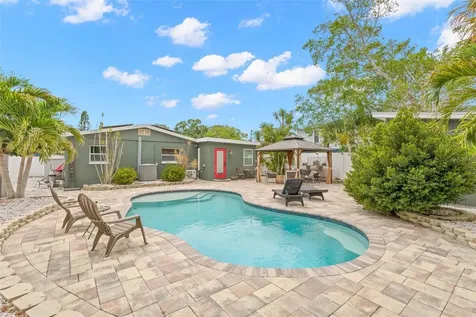 10437 Cirimoya Lane Seminole FL 33772