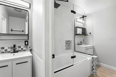 10437 Cirimoya Lane Seminole FL 33772
