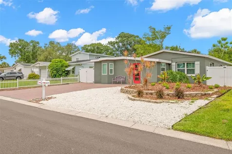 10437 Cirimoya Lane Seminole FL 33772