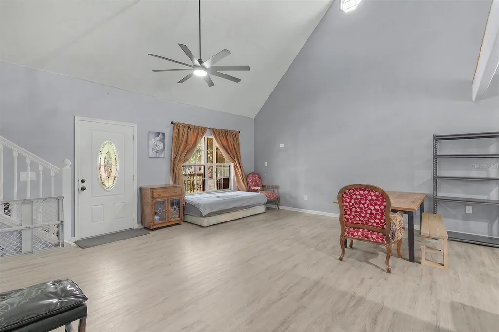 13691 S Highway 25 Eastlake Weir FL 32133