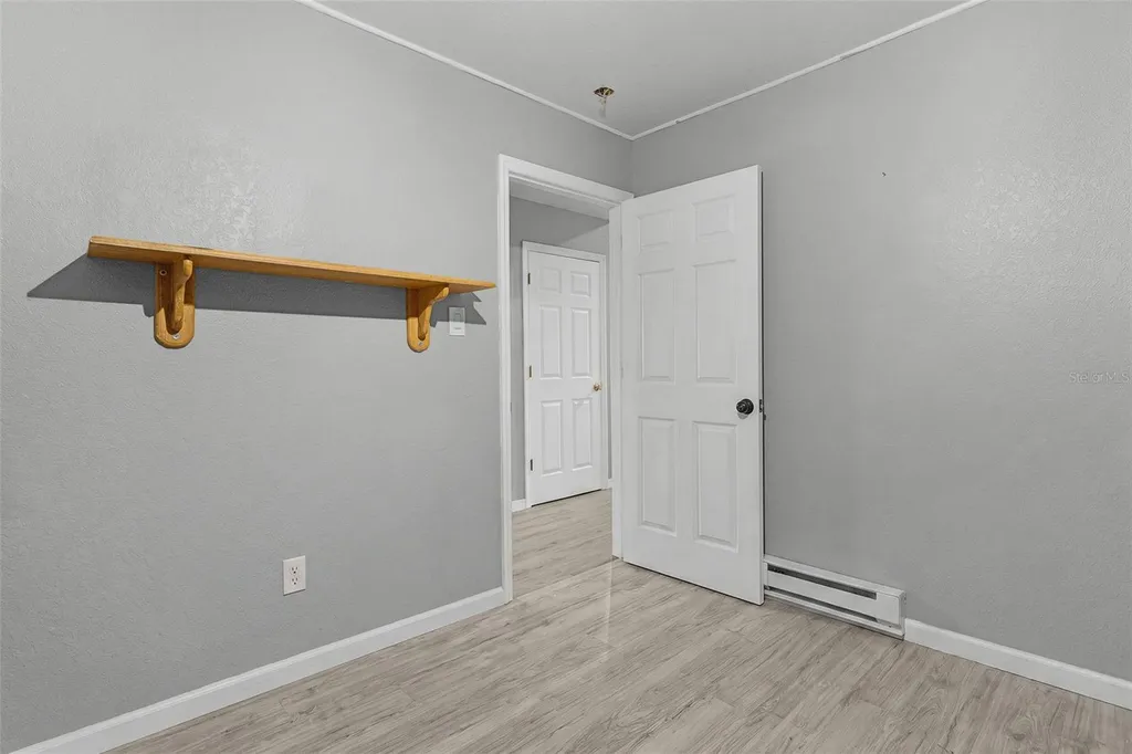 13691 S Highway 25 Eastlake Weir FL 32133