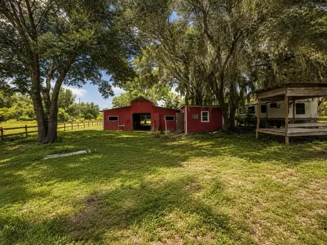 13691 S Highway 25 Eastlake Weir FL 32133