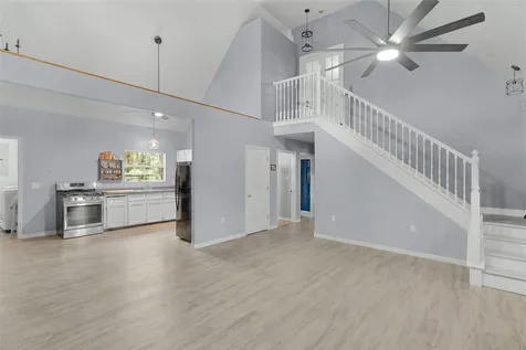 13691 S Highway 25 Eastlake Weir FL 32133