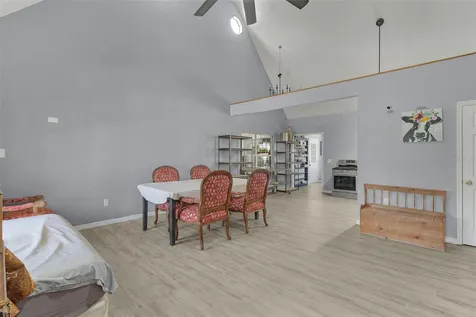 13691 S Highway 25 Eastlake Weir FL 32133