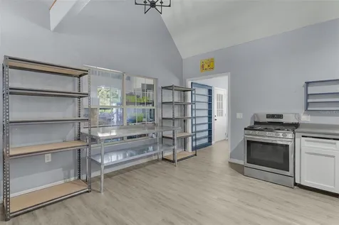 13691 S Highway 25 Eastlake Weir FL 32133