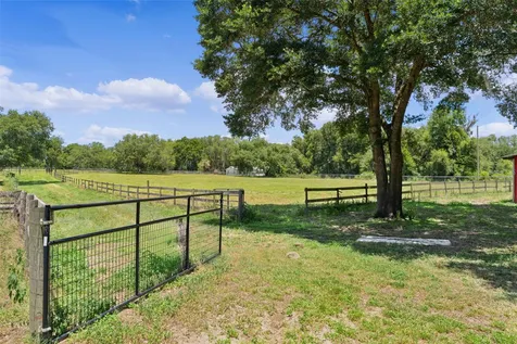 13691 S Highway 25 Eastlake Weir FL 32133