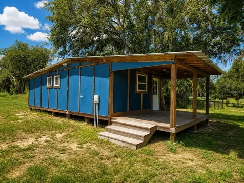 13691 S Highway 25 Eastlake Weir FL 32133