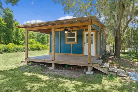 13691 S Highway 25 Eastlake Weir FL 32133