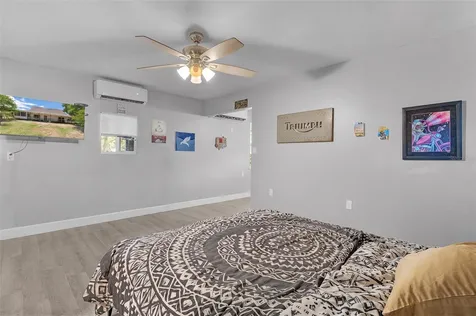 13691 S Highway 25 Eastlake Weir FL 32133