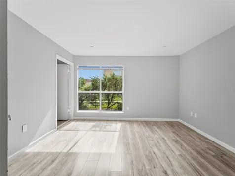 9481 Highland Oak Drive Tampa FL 33647