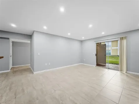 9481 Highland Oak Drive Tampa FL 33647