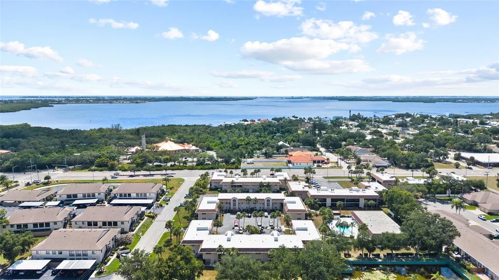 2727 75th Street W Bradenton FL 34209