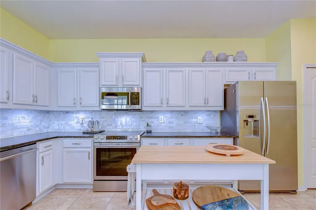 3332 Chapel Creek Circle Wesley Chapel FL 33544