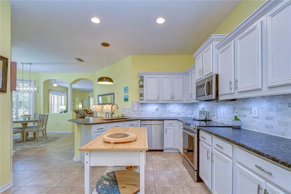 3332 Chapel Creek Circle Wesley Chapel FL 33544