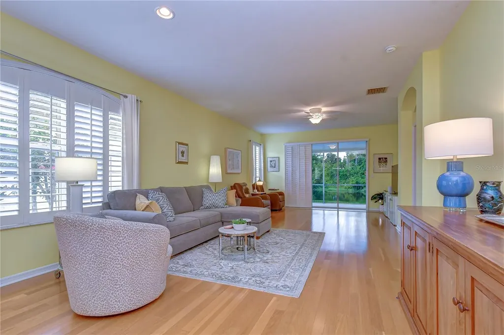 3332 Chapel Creek Circle Wesley Chapel FL 33544