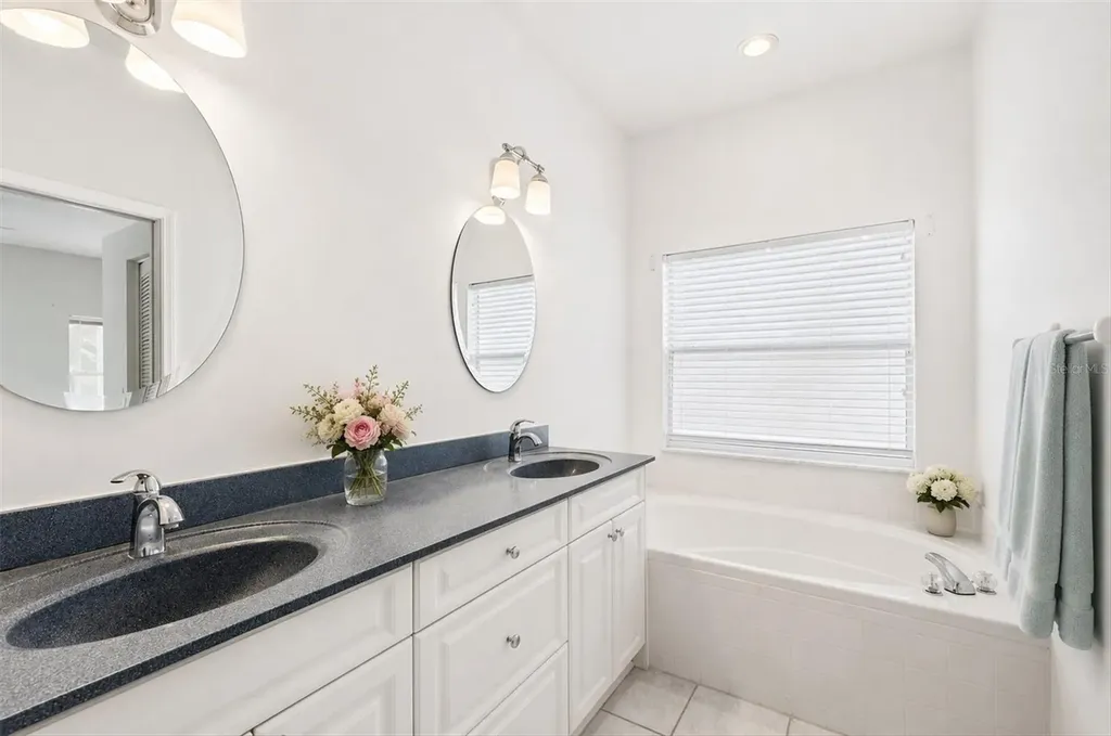 4541 Del Sol Boulevard S Sarasota FL 34243