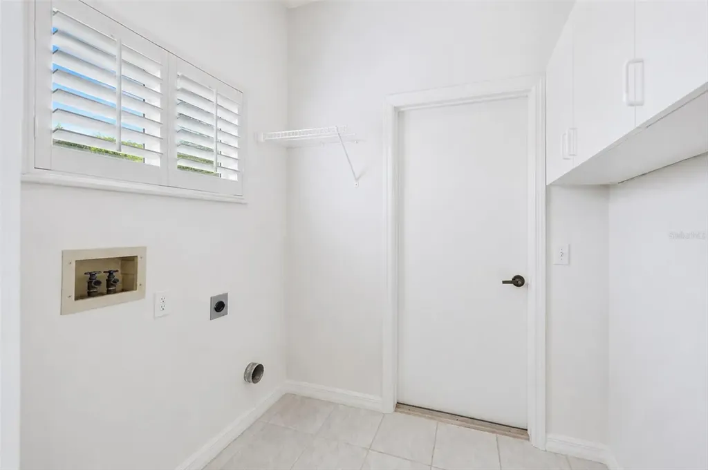 4541 Del Sol Boulevard S Sarasota FL 34243
