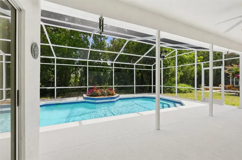 4541 Del Sol Boulevard S Sarasota FL 34243