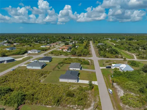 12219 Bacchus Road Port Charlotte FL 33981