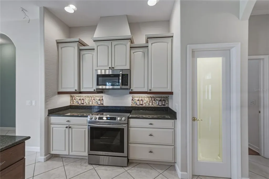 1814 Sandhill Lane Winter Haven FL 33884