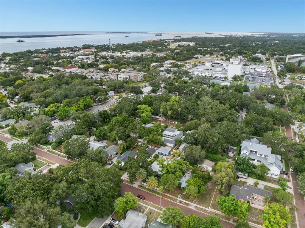 636 Wilkie Street Dunedin FL 34698