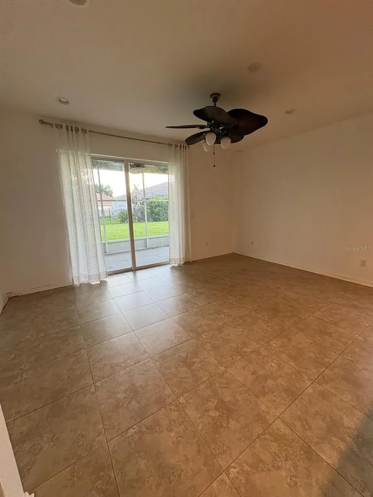 6345 Bridgecrest Drive Lithia FL 33547
