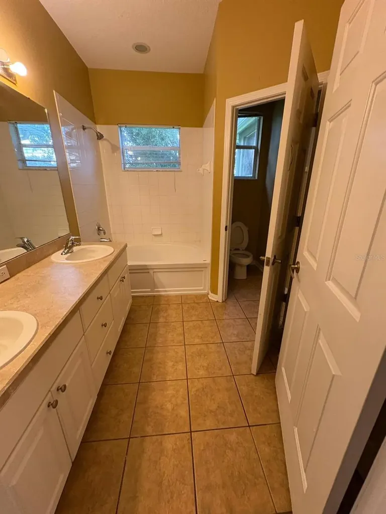 6345 Bridgecrest Drive Lithia FL 33547