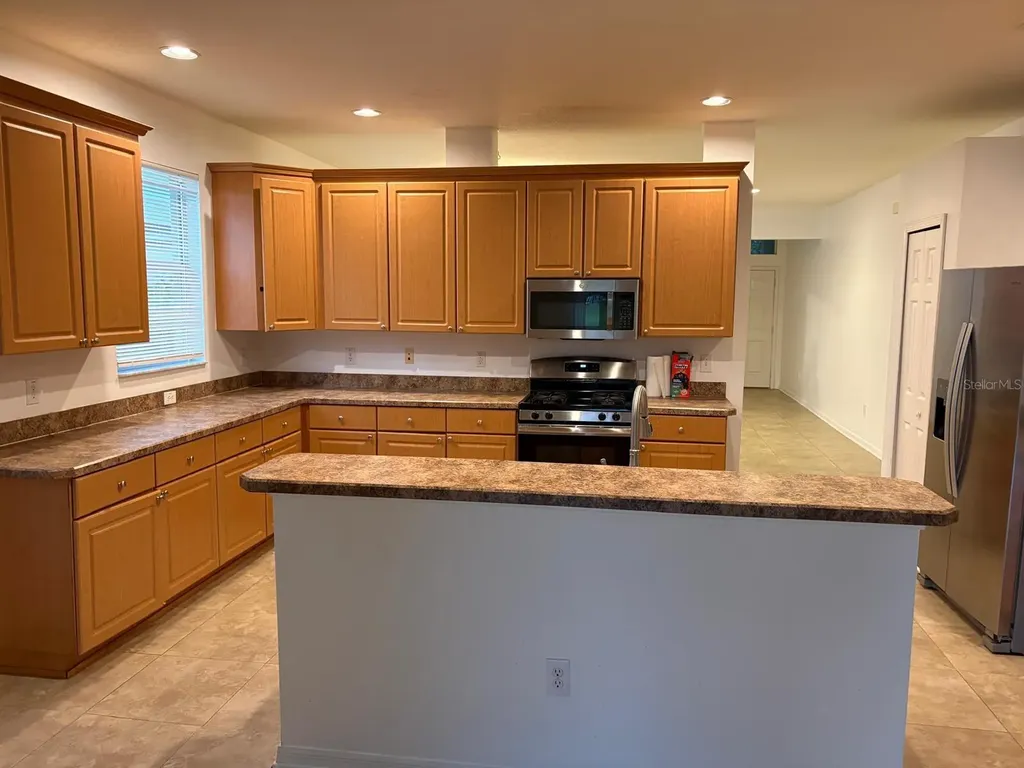 6345 Bridgecrest Drive Lithia FL 33547