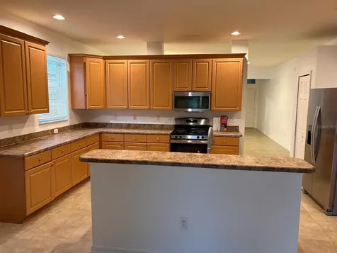 6345 Bridgecrest Drive Lithia FL 33547