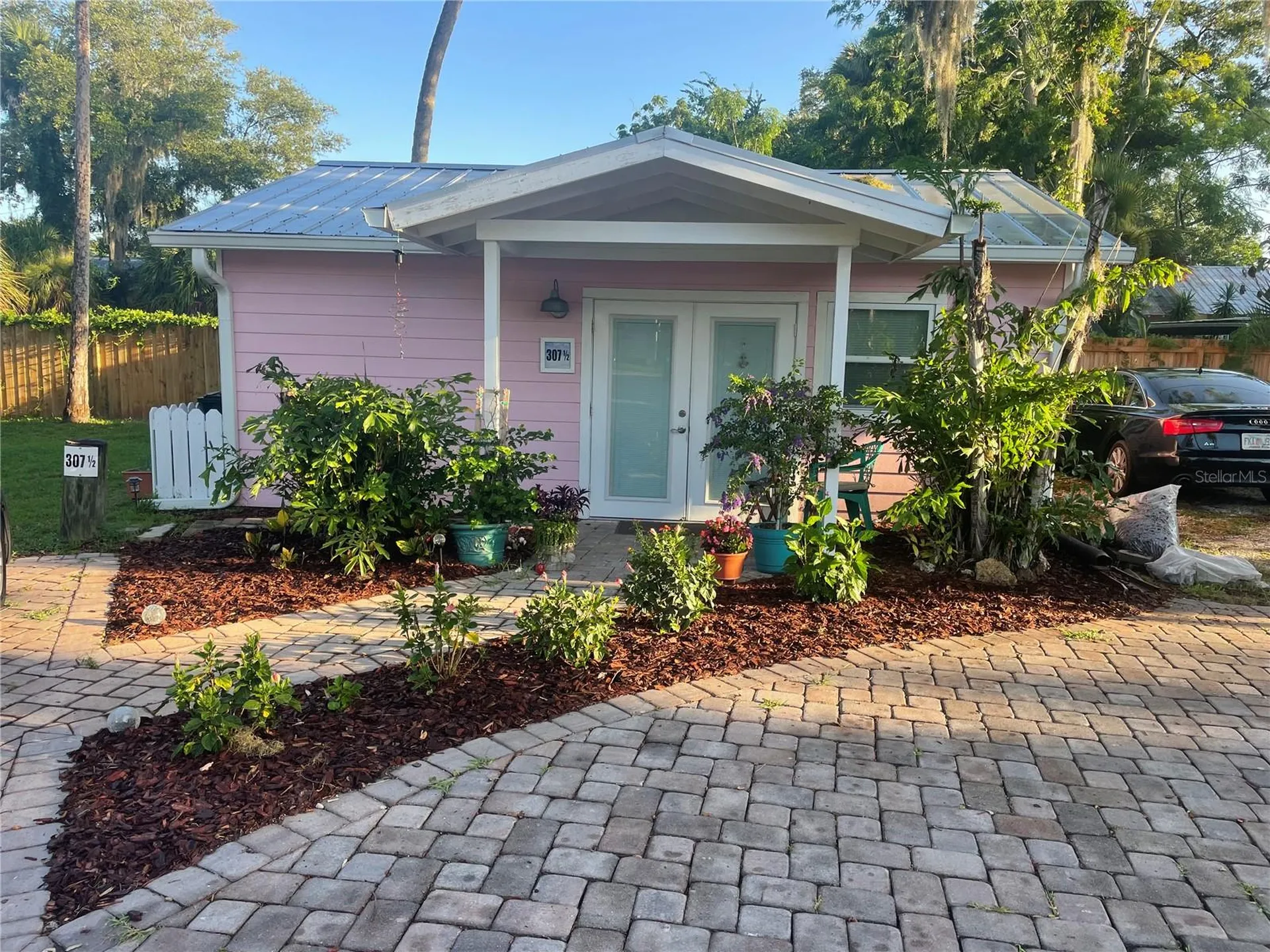 305 Mary Avenue New Smyrna Beach FL 32168