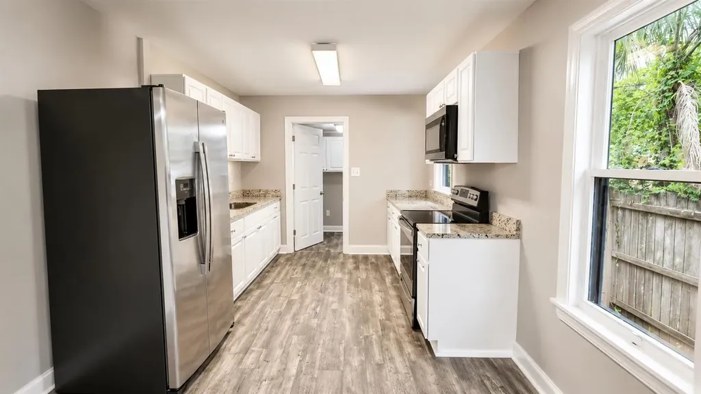 657 15th Avenue S St Petersburg FL 33701