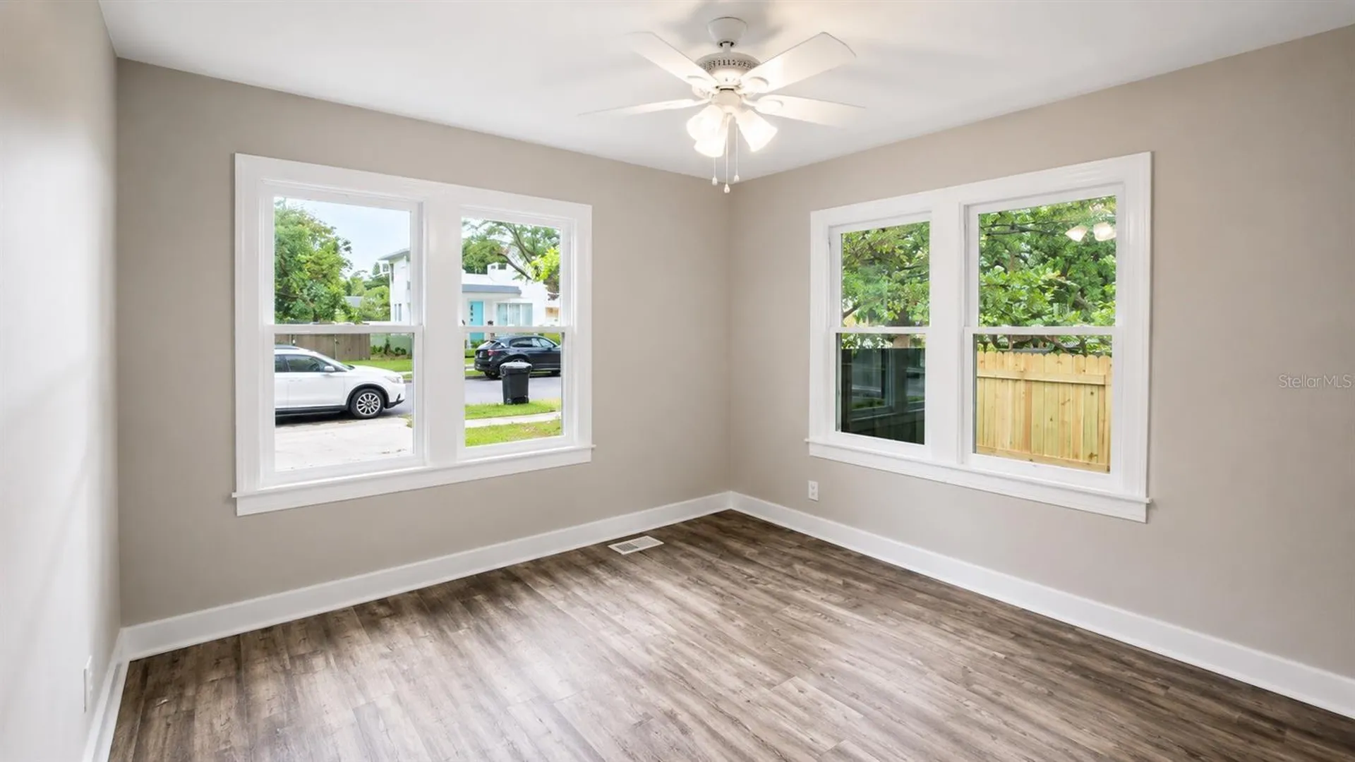 657 15th Avenue S St Petersburg FL 33701