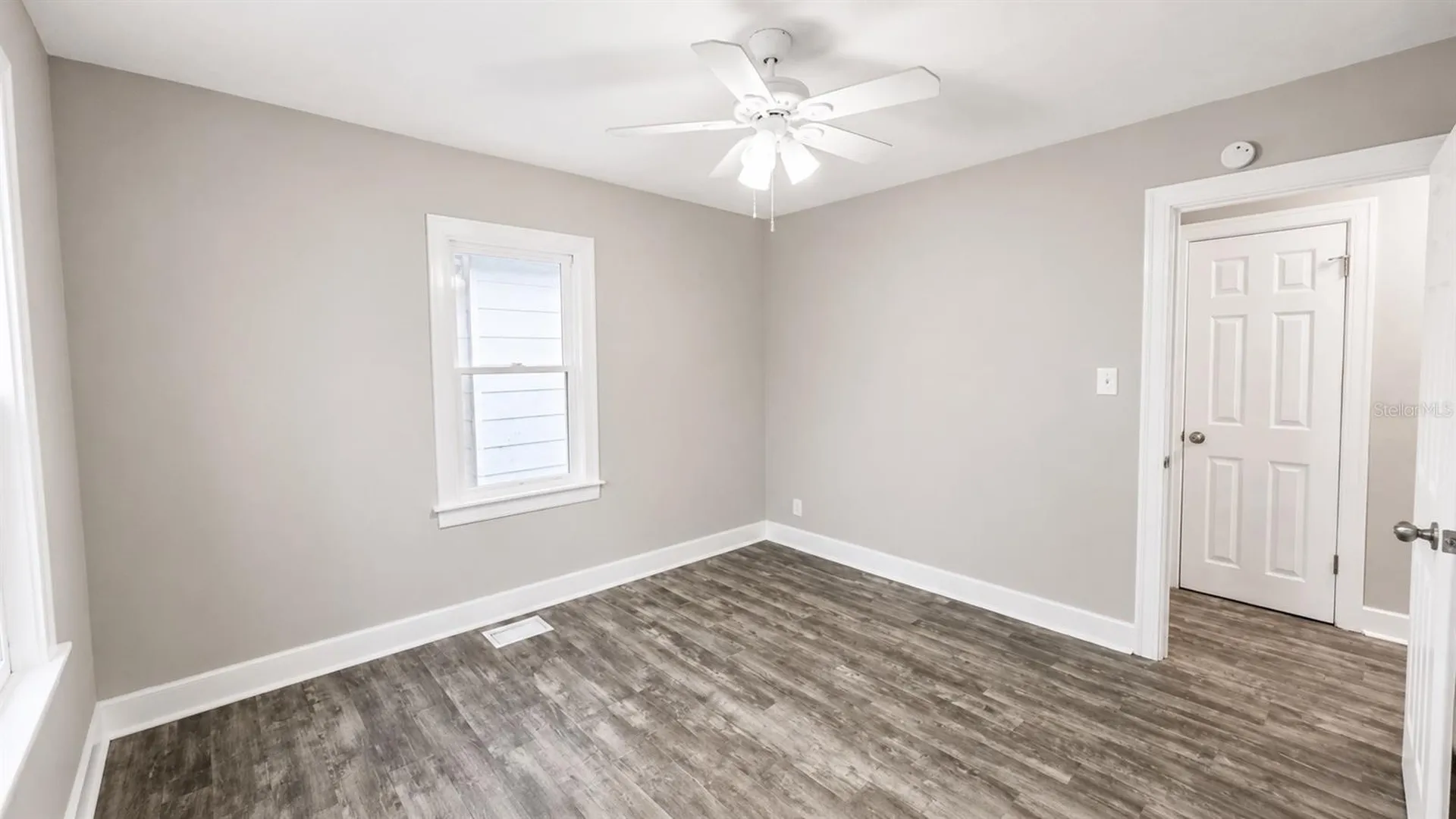 657 15th Avenue S St Petersburg FL 33701