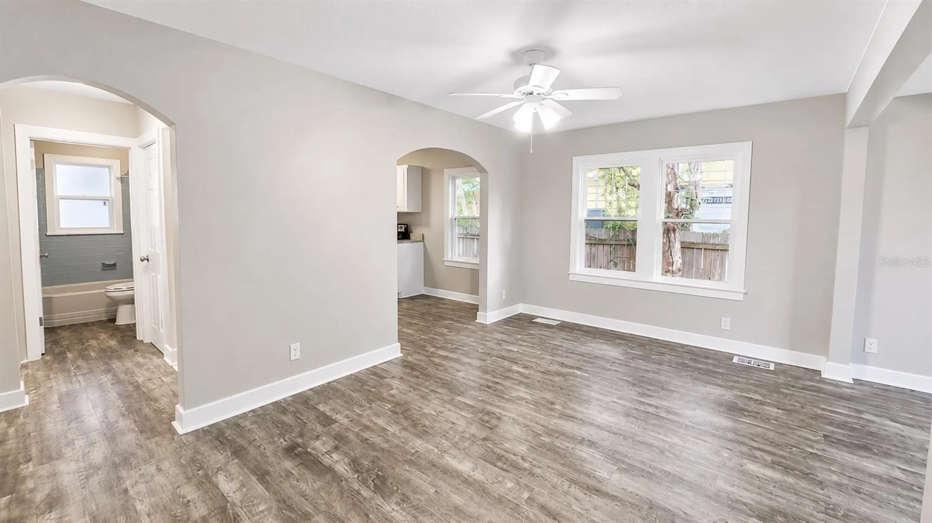 657 15th Avenue S St Petersburg FL 33701
