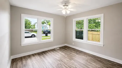 657 15th Avenue S St Petersburg FL 33701