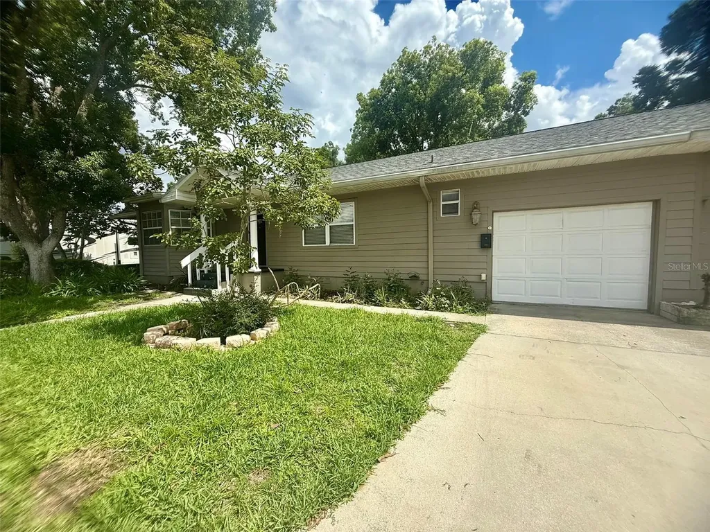 702 Avenue H NE Winter Haven FL 33881