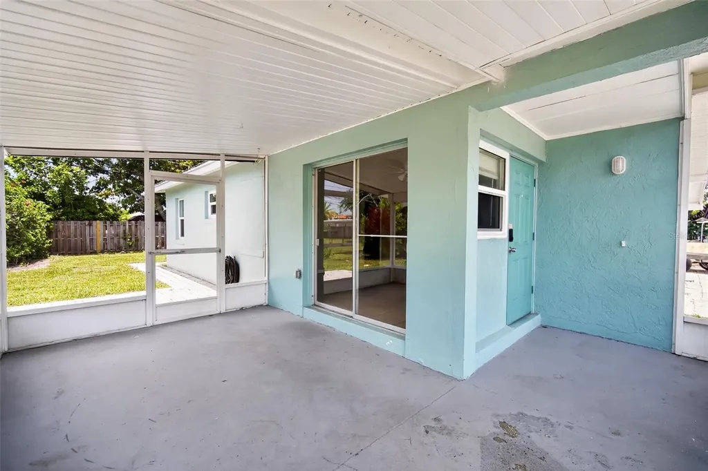 6115 Freemont Street North Port FL 34287