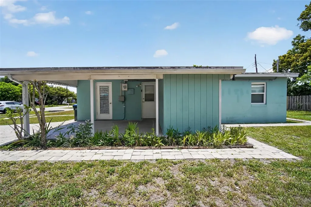 6115 Freemont Street North Port FL 34287