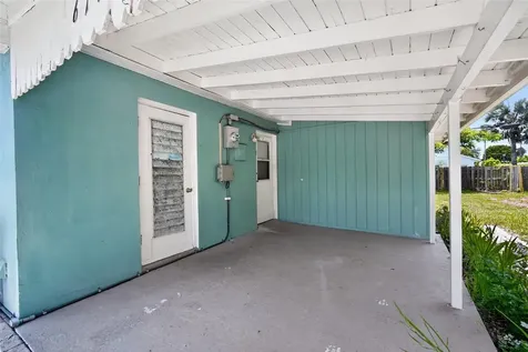 6115 Freemont Street North Port FL 34287