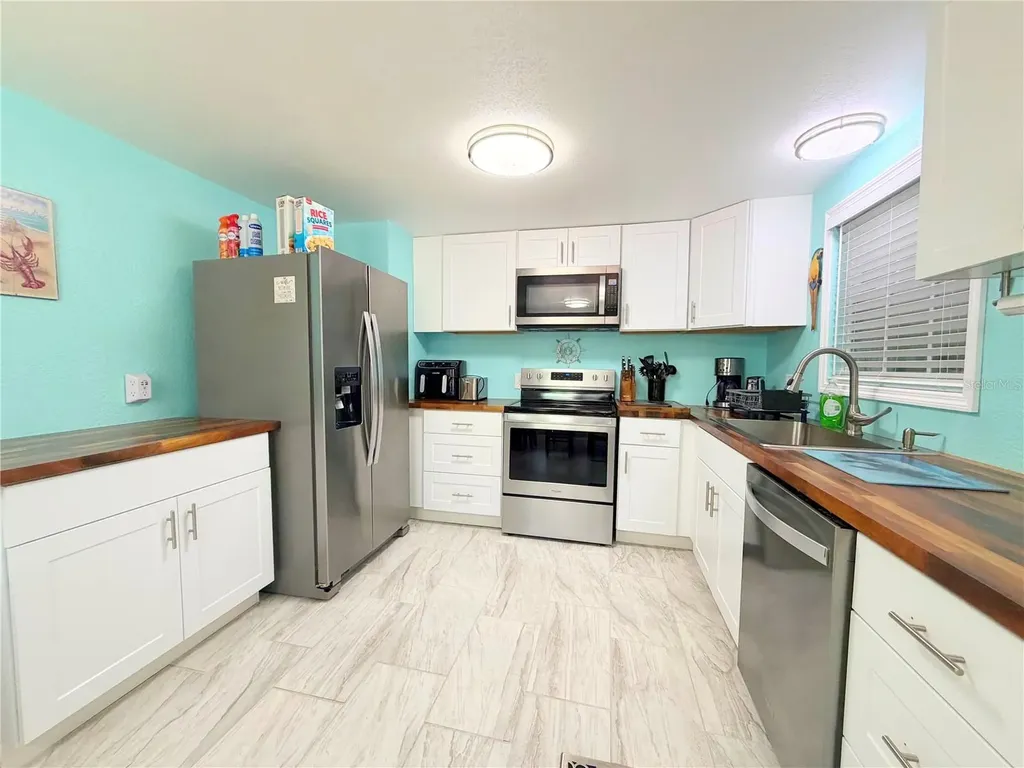 1590 S Palm Avenue Homosassa FL 34448